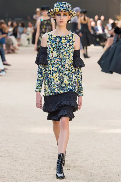 Look 57